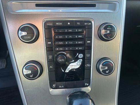 Used 2011 Volvo XC60 T6 image 23