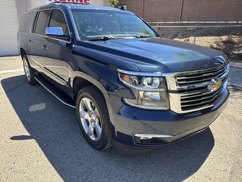 Used 2019 Chevrolet Suburban Premier AWD/4WD image 2