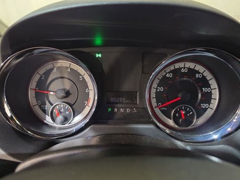 Used 2019 Dodge Grand Caravan SXT FWD image 10