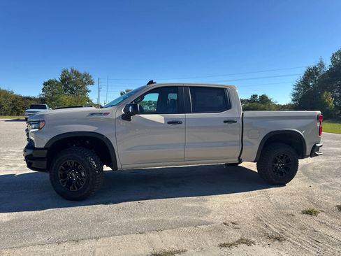 New 2026 Chevrolet Silverado 1500 ZR2 image 3