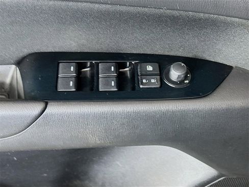 Used 2018 MAZDA CX-5 Sport image 18