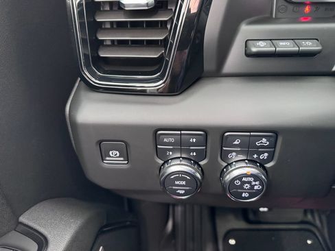 Certified 2025 GMC Sierra 1500 AT4 w/ AT4 Premium Package AWD/4WD image 25