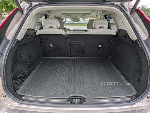 Used 2023 Volvo XC60 B6 Ultimate w/ Protection Package Premier AWD/4WD image 13