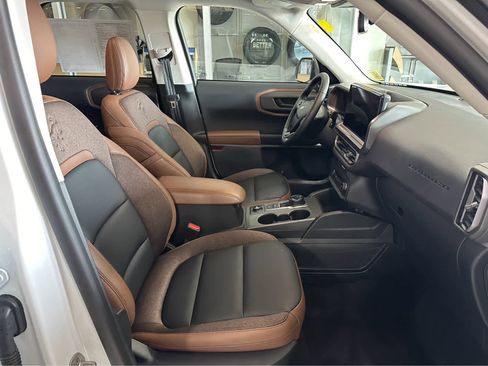 Used 2025 Ford Bronco Sport Outer Banks w/ Outer Banks Tech Package+ AWD/4WD image 33