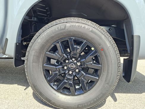 New 2026 Nissan Frontier SV w/ Tow Package AWD/4WD image 17