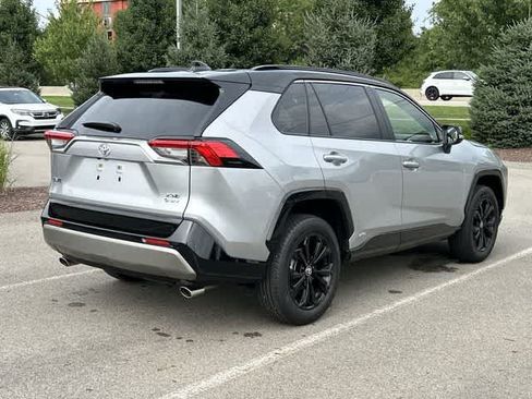 Used 2025 Toyota RAV4 XSE w/ Weather Package AWD/4WD image 31