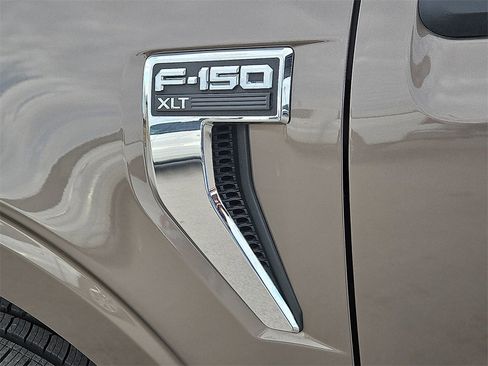 Used 2023 Ford F150 XLT image 14