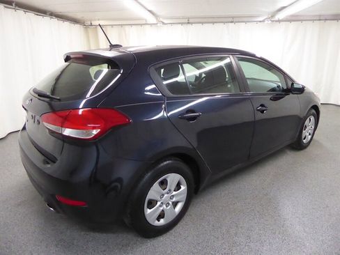 Used 2018 Kia Forte LX image 7