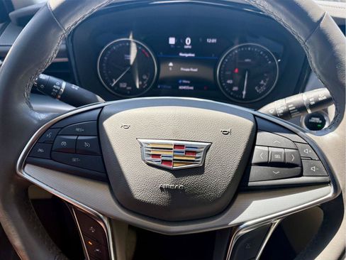 Used 2023 Cadillac XT5 Premium Luxury w/ Technology Package FWD image 21