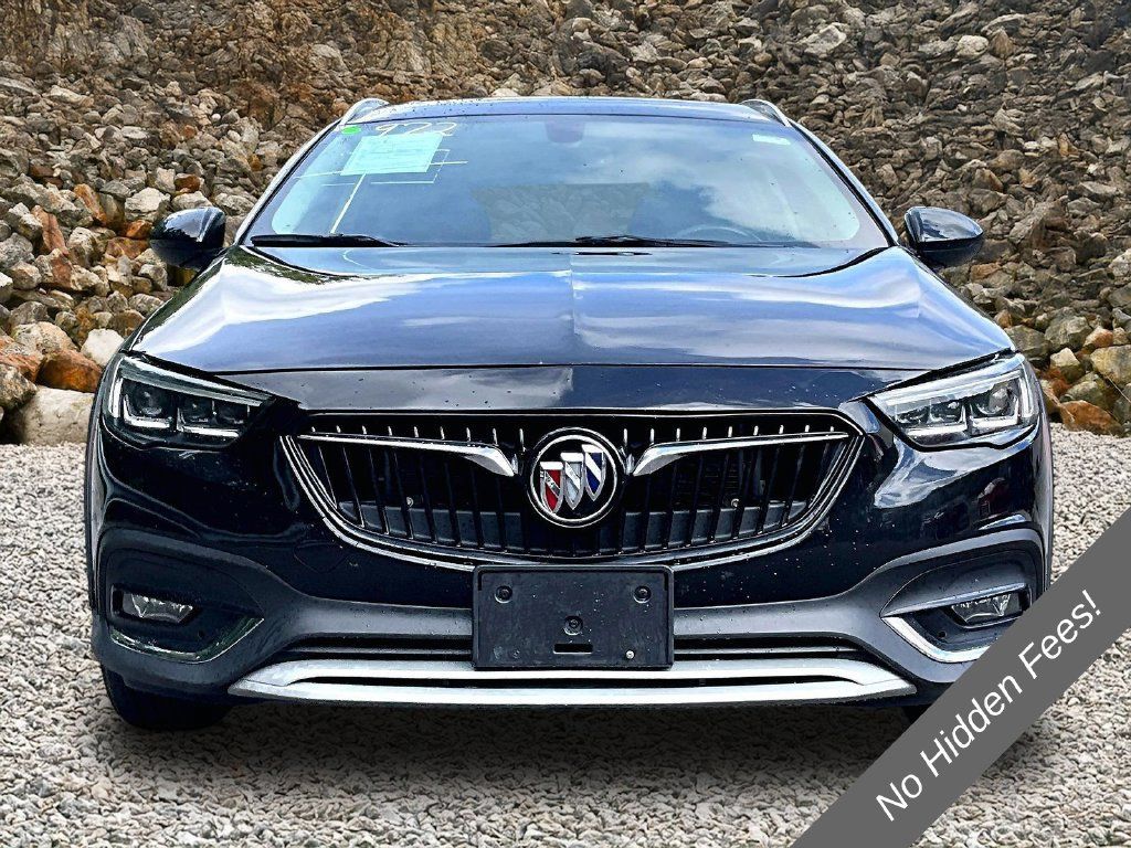 Used 2018 Buick Regal Essence w/ Driver Confidence Package #1 AWD/4WD image 3