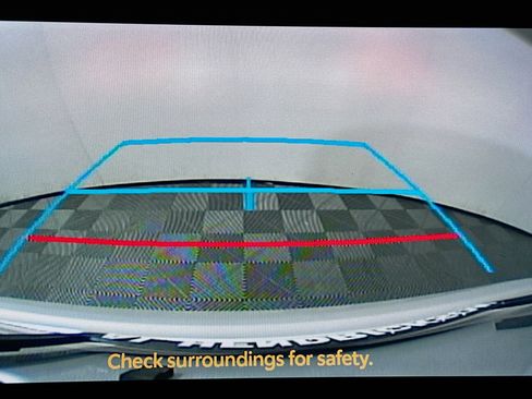 Used 2025 Toyota Corolla LE image 24