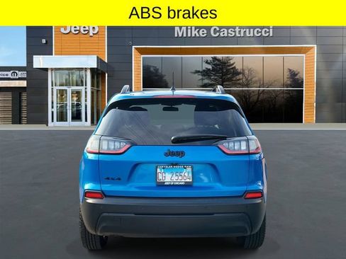 Used 2020 Jeep Cherokee Latitude Plus AWD/4WD image 5