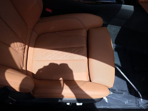 Used 2023 BMW 530e w/ Premium Package image 33