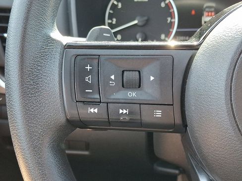 Certified 2023 Nissan Rogue SV image 23