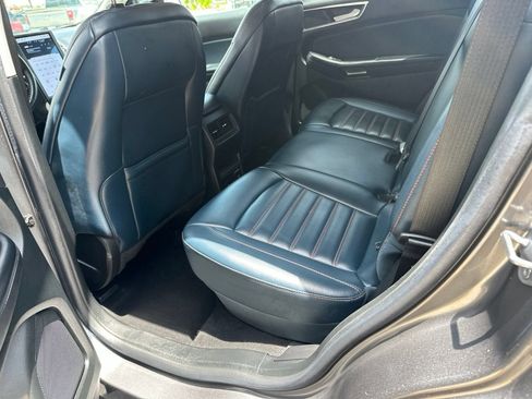 Used 2022 Ford Edge SEL w/ Sport Appearance Package AWD/4WD image 21