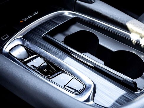 Used 2024 Buick Enclave Premium image 25