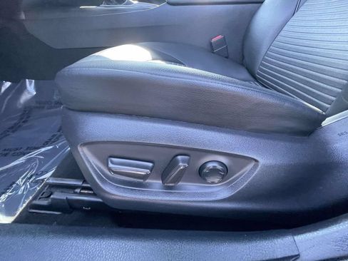 Used 2022 Toyota Camry SE FWD image 22