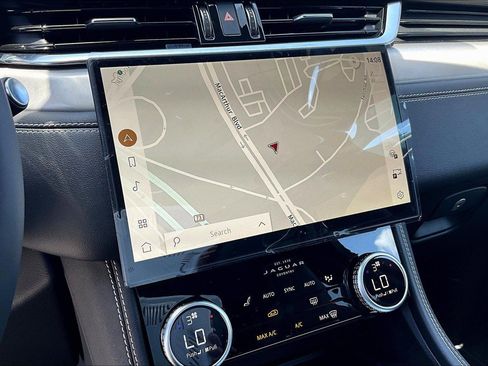 New 2026 Jaguar F-PACE R-Dynamic S image 11