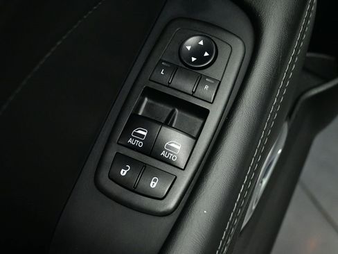 Used 2019 Dodge Challenger R/T w/ Plus Package image 18