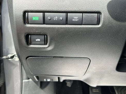 Used 2024 Nissan Sentra S FWD image 18