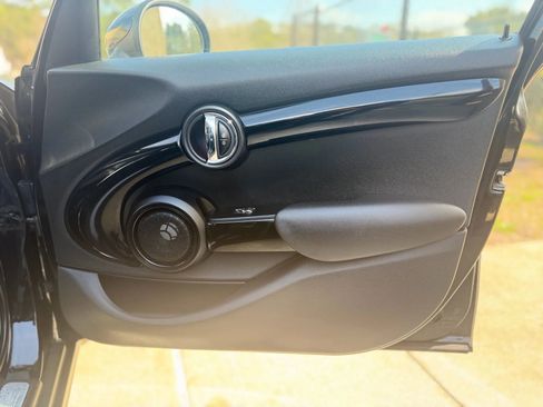 Used 2016 MINI Cooper 4-Door Hardtop image 30