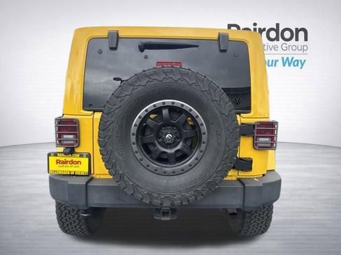 Used 2015 Jeep Wrangler Unlimited Sahara AWD/4WD image 6