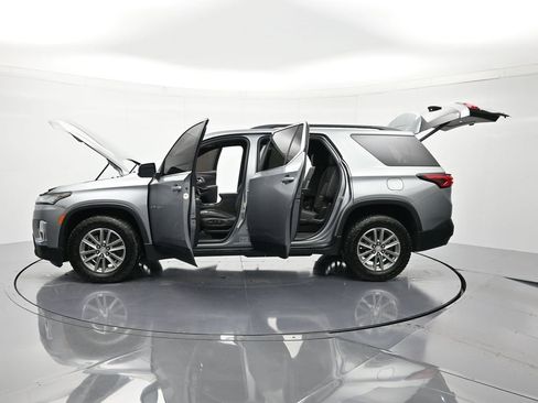 Used 2023 Chevrolet Traverse LT FWD image 46