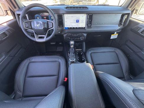 New 2026 Ford Bronco Badlands image 24