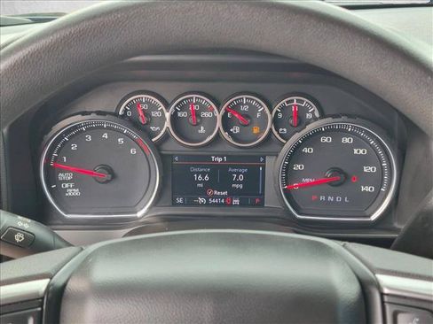 Used 2022 Chevrolet Silverado 1500 Custom Trail Boss w/ Safety Confidence Package AWD/4WD image 10