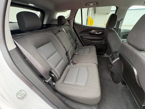 Used 2024 GMC Terrain SLE AWD/4WD image 24