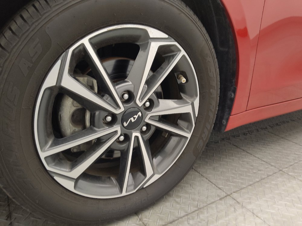 Used 2022 Kia Forte LXS FWD image 31