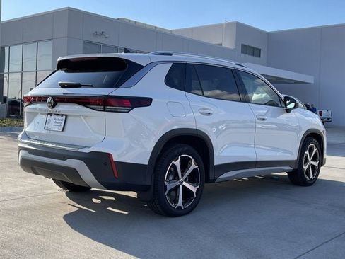 New 2025 Volkswagen Tiguan SE image 8