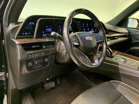 Used 2023 Cadillac Escalade Premium Luxury w/ Performance Package AWD/4WD image 19