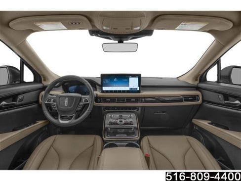 Used 2023 Lincoln Nautilus Reserve AWD/4WD image 9