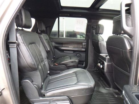 Used 2018 Ford Expedition Max Limited w/ Equipment Group 302A AWD/4WD image 9