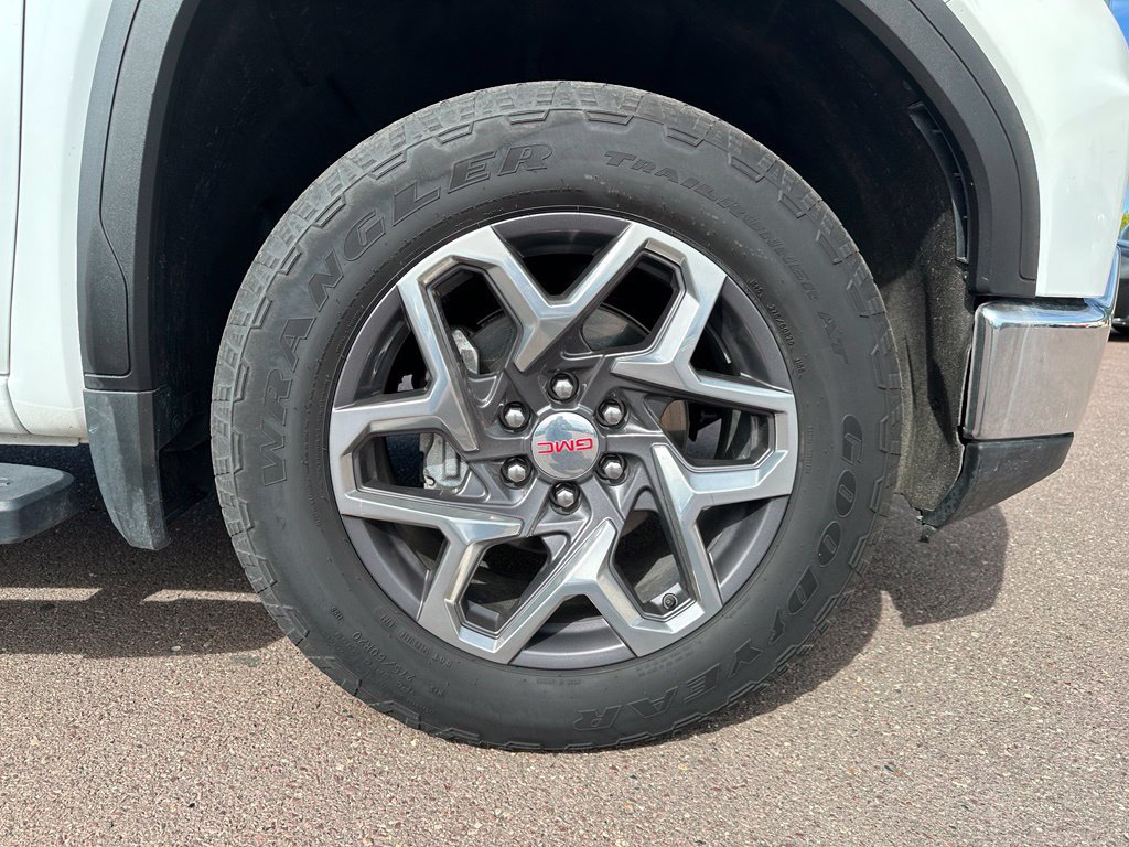 Used 2023 GMC Sierra 1500 SLT w/ SLT Premium Package AWD/4WD image 38