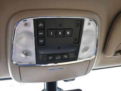 Used 2019 Jeep Grand Cherokee Limited w/ Trailer Tow Group IV RWD image 19