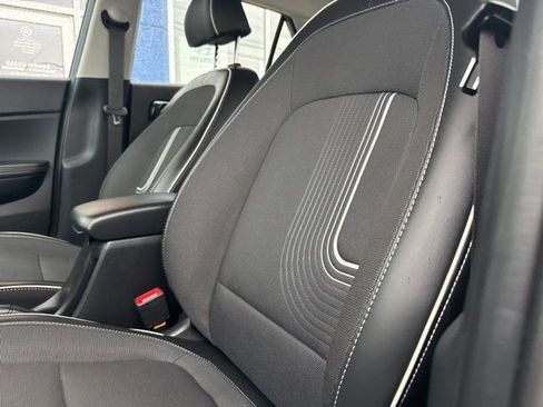 Used 2026 Hyundai Venue SEL image 16