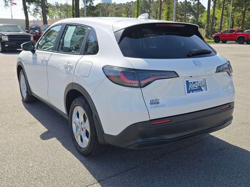 Used 2023 Honda HR-V LX image 3
