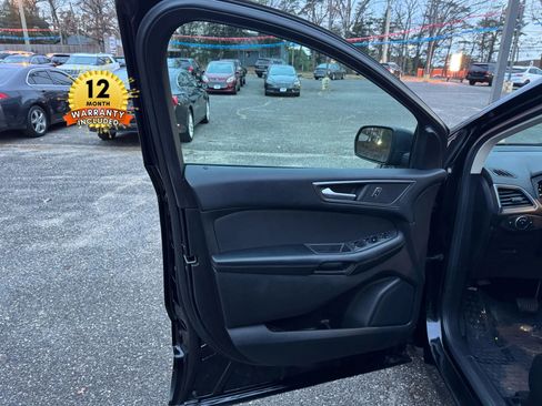 Used 2016 Ford Edge SE image 14