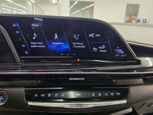 Used 2023 Cadillac Escalade Sport AWD/4WD image 17