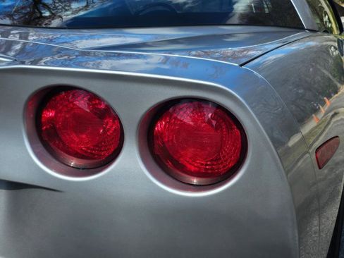 Used 2006 Chevrolet Corvette Coupe w/ Preferred Equipment Group image 30