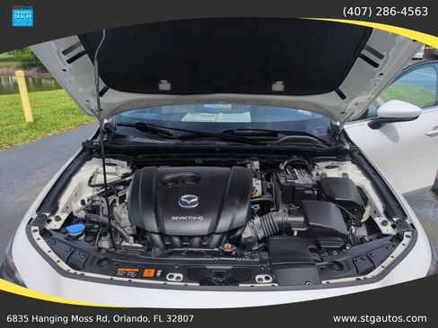 Used 2020 MAZDA MAZDA3 Hatchback w/ Preferred Package FWD image 35