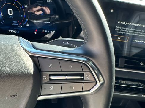 Used 2025 Chevrolet Equinox LT w/ Convenience Package II image 22