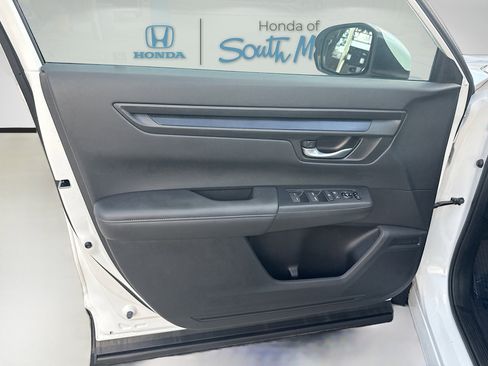 Certified 2025 Honda CR-V EX image 19