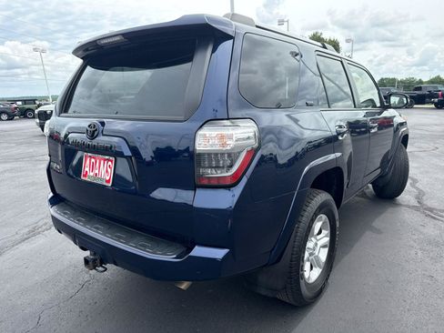 Used 2022 Toyota 4Runner SR5 Premium w/ Moonroof Package AWD/4WD image 9