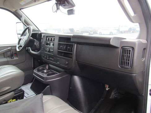 Used 2024 GMC Savana 3500 w/ Power Convenience Package RWD image 15