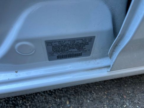 Used 2025 Nissan Versa SV image 29