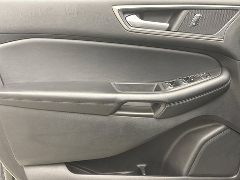 Used 2022 Ford Edge SEL w/ Convenience Package image 9