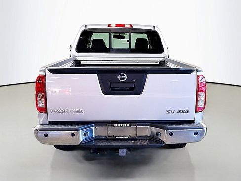 Used 2015 Nissan Frontier SV w/ SV Value Truck Package image 6